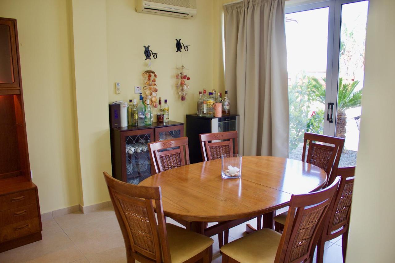 Carolyn Villa Is A Luxury 4-Bedroom Villa With Private Pool In Ayia Napa Eksteriør billede