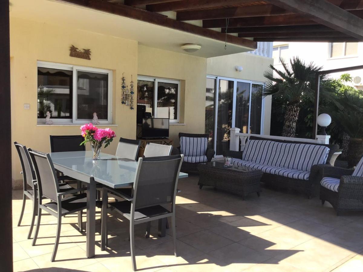 Carolyn Villa Is A Luxury 4-Bedroom Villa With Private Pool In Ayia Napa Eksteriør billede